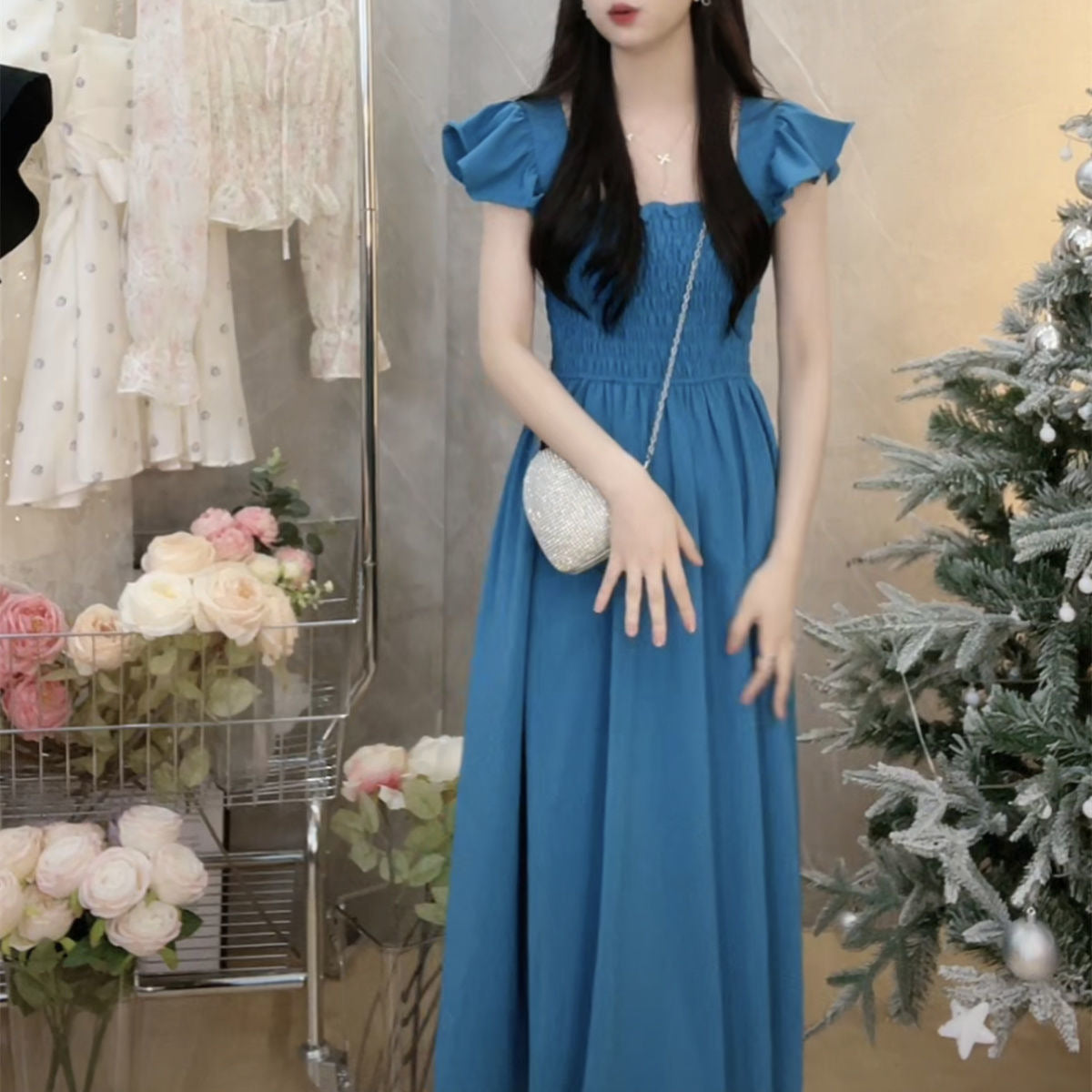 2023 Summer New French Style Elegant Small Flying Sleeve Pleated Waist Slimming Dress Hepburn Style Square Collar Tea Break Medium