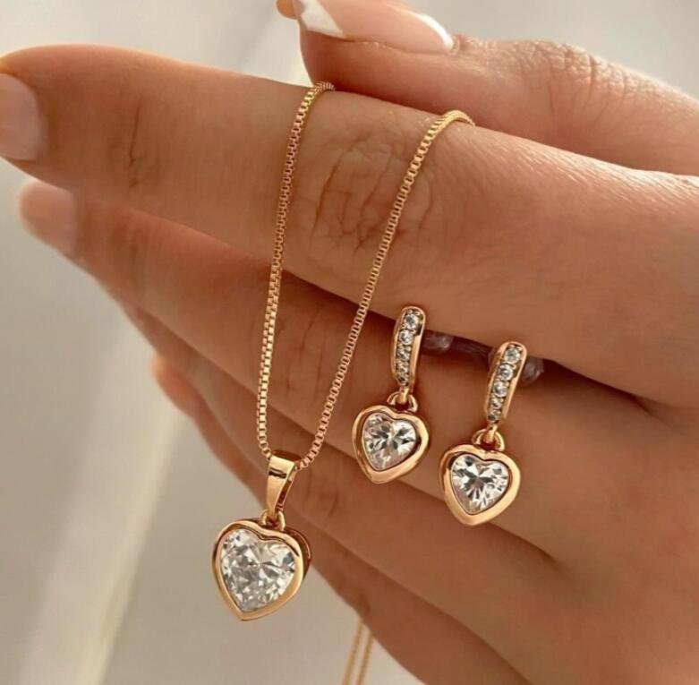 Luxury Temperament Design Sense Light Cross-border European and American Pendant Jewelry Necklace with Imitation Pearl Earrings